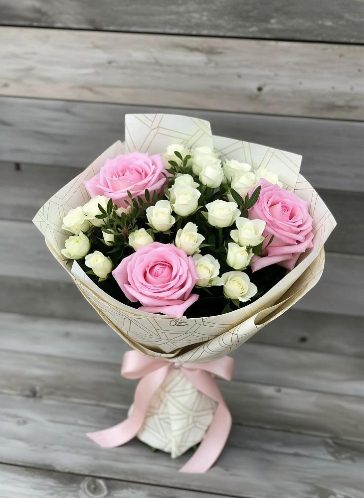 Букет цветов из: Розы в Часцы