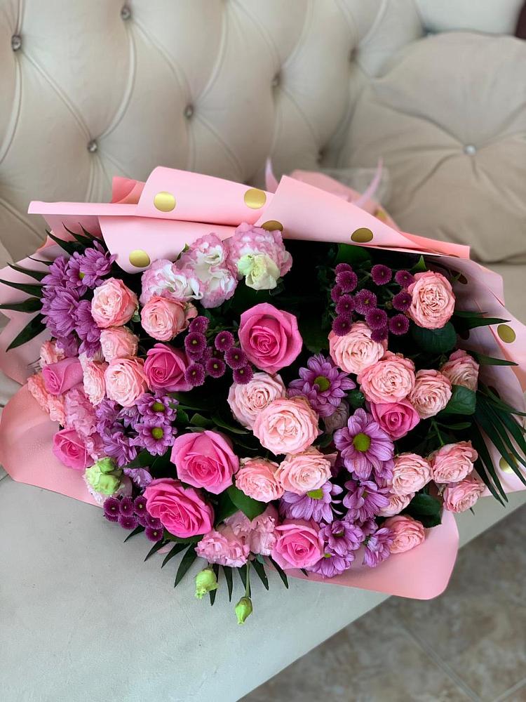 Букет цветов из: Хризантемы, Розы и Лизиантусы в Часцы