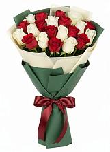 Букет Микс из красных и белых роз #REPLACE_PRED# Часцы