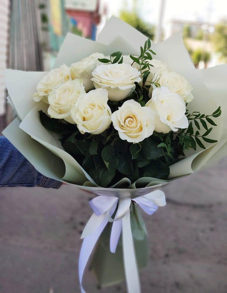 Букет Белые розы Проуд в Часцы