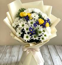 Букет цветов из:  Ирисы, Хризантемы и Розы #REPLACE_PRED# Часцы