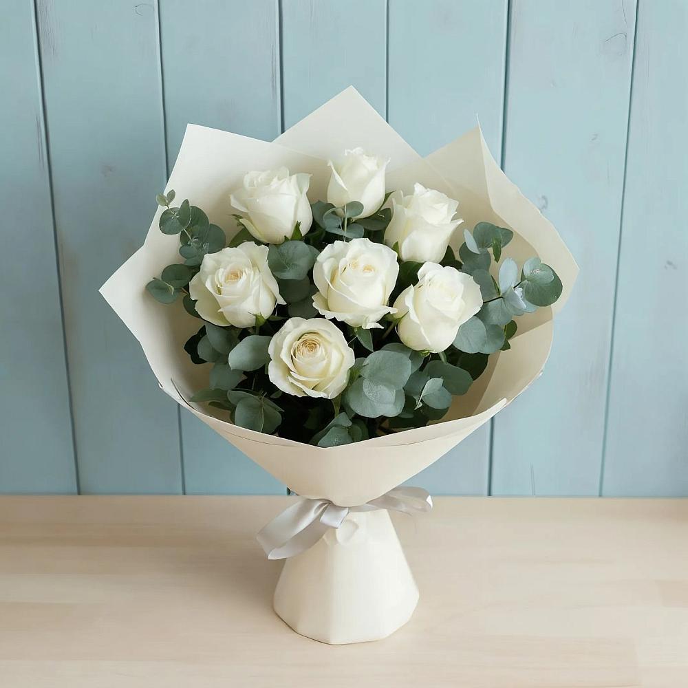 Букет Белые розы в Эвкалипте в Часцы