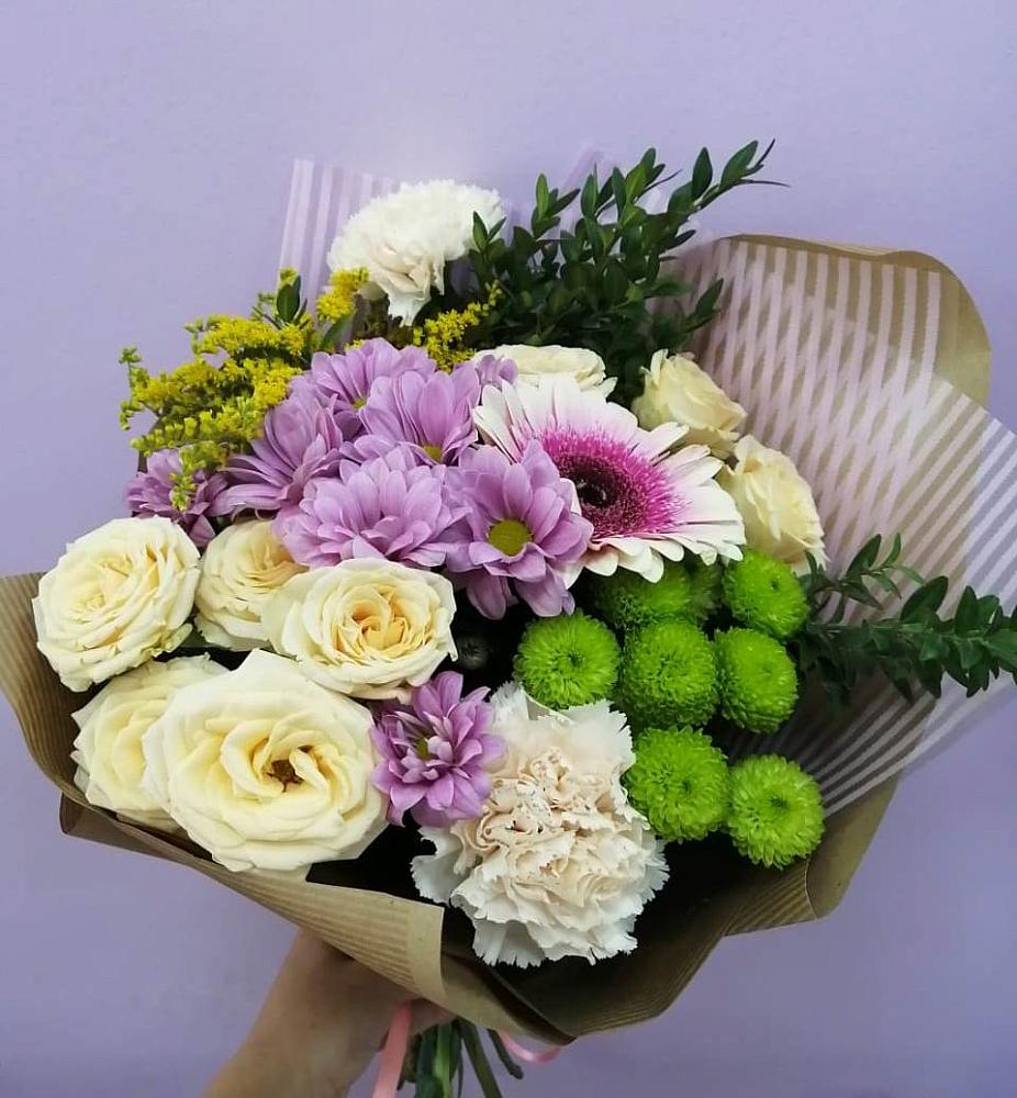 Букет цветов из: Хризантемы, Розы, Гвоздики и Герберы в Часцы