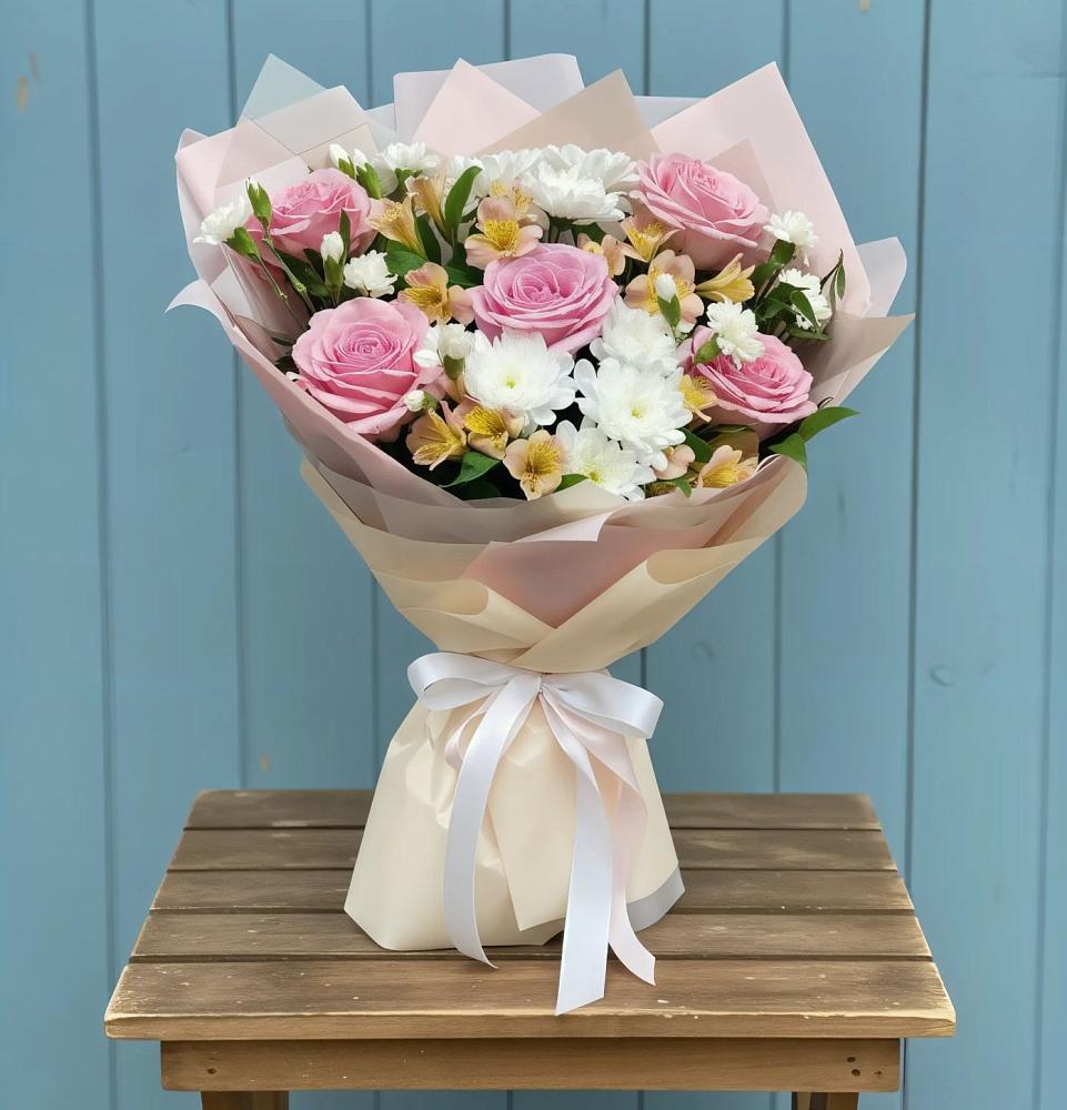 Букет цветов из: Гвоздики, Орхидеи и Розы в Часцы