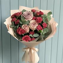 Букет цветов из:  Гвоздики и Розы в Часцы