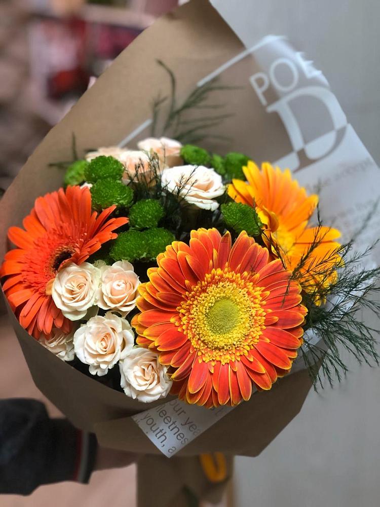 Букет цветов из: Герберы, Хризантемы и Розы в Часцы